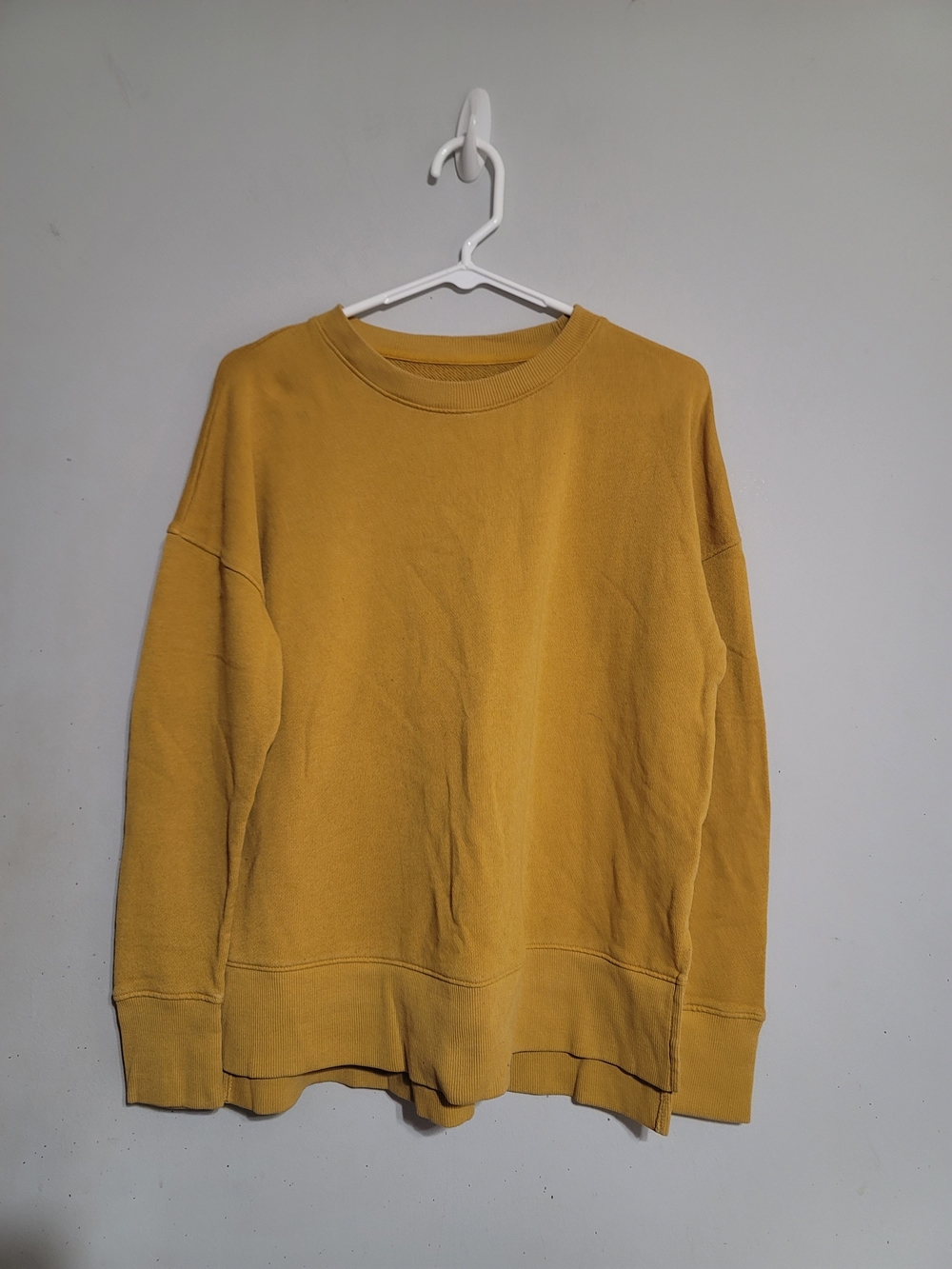 Time and Tru Women's Mustard Crewneck Sweatshirt Sz Small Fall Fashion Oversized